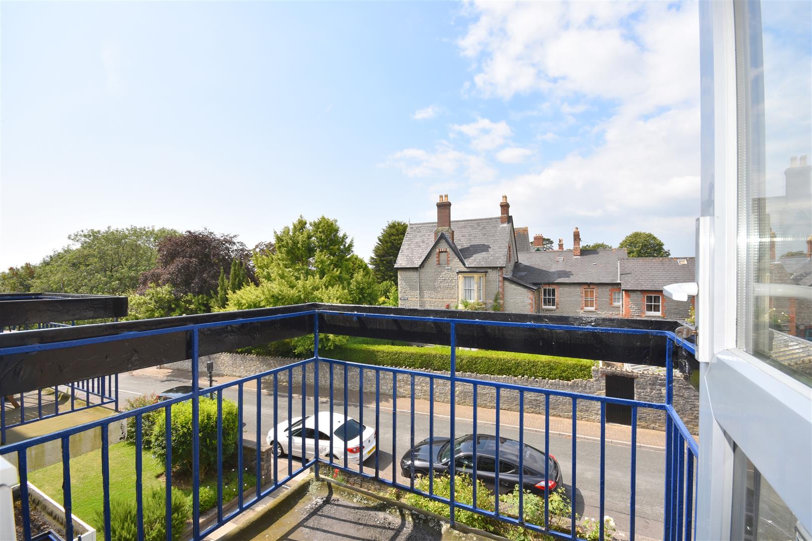 8 St Donats, Kymin Road, Penarth, Vale of Glamorgan, CF64 1AS